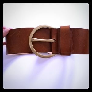 Gorgeous wide real leather belt.